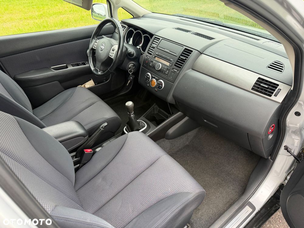 Nissan Tiida - 13