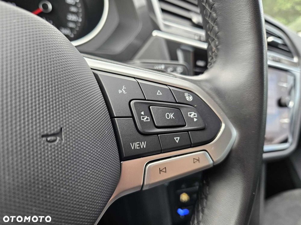 Volkswagen Tiguan - 12