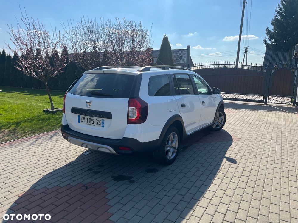 Dacia Logan dCi 90 S&S Stepway Celebration - 8