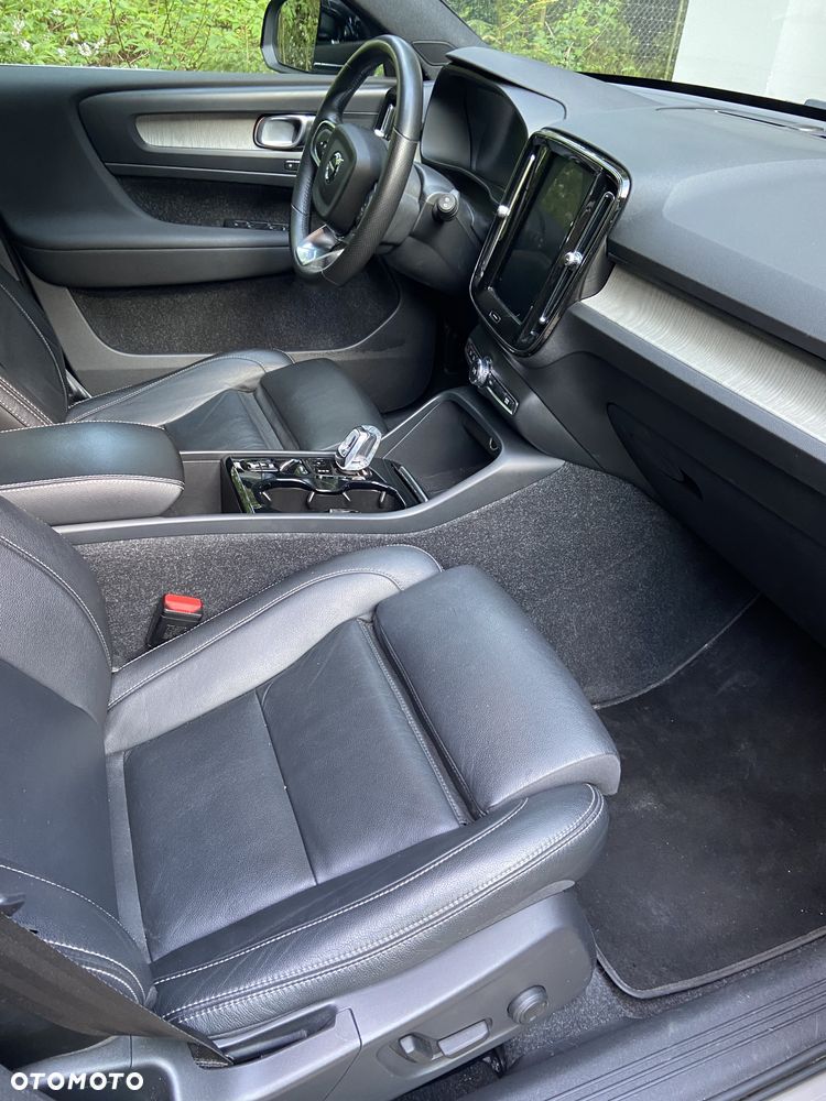 Volvo XC 40 D4 AWD Inscription - 18