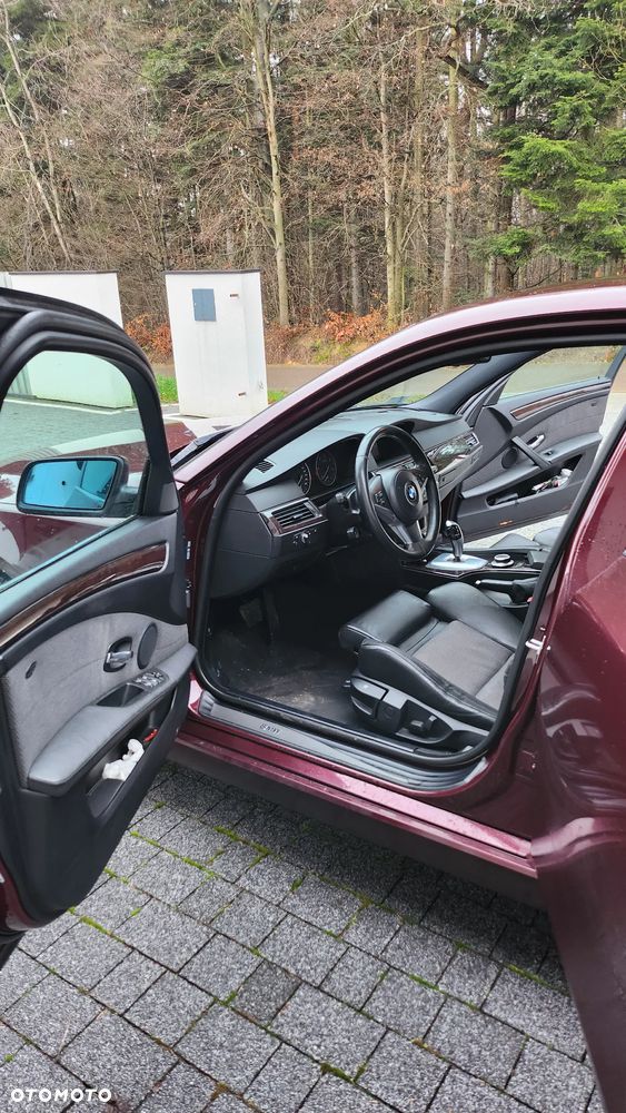 BMW Seria 5 525xd - 9