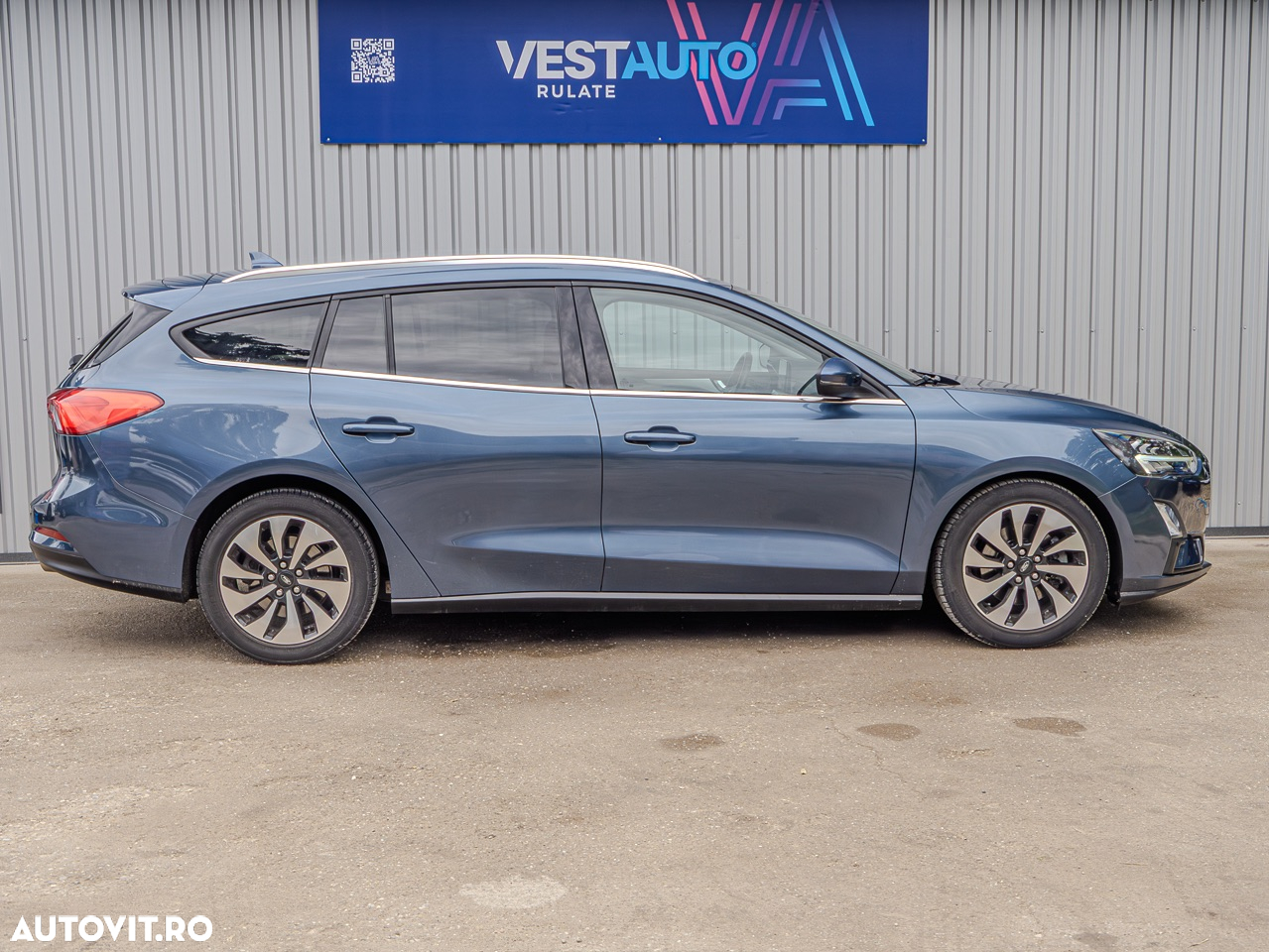 Ford Focus Turnier 1.5 EcoBlue Start-Stopp-System Aut. TITANIUM - 19