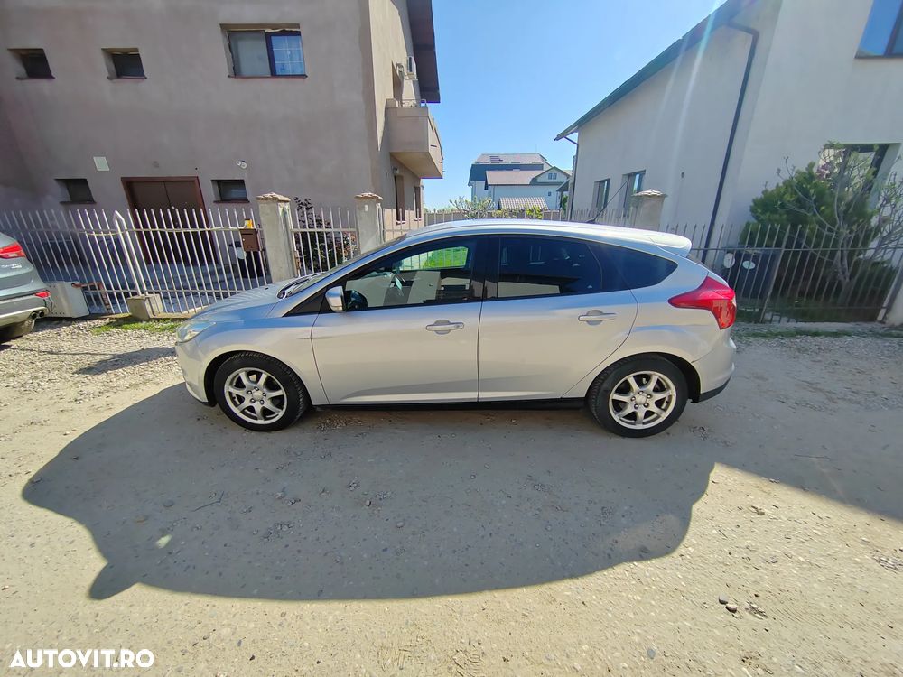 Ford Focus 1.6 TDCI DPF Trend - 6
