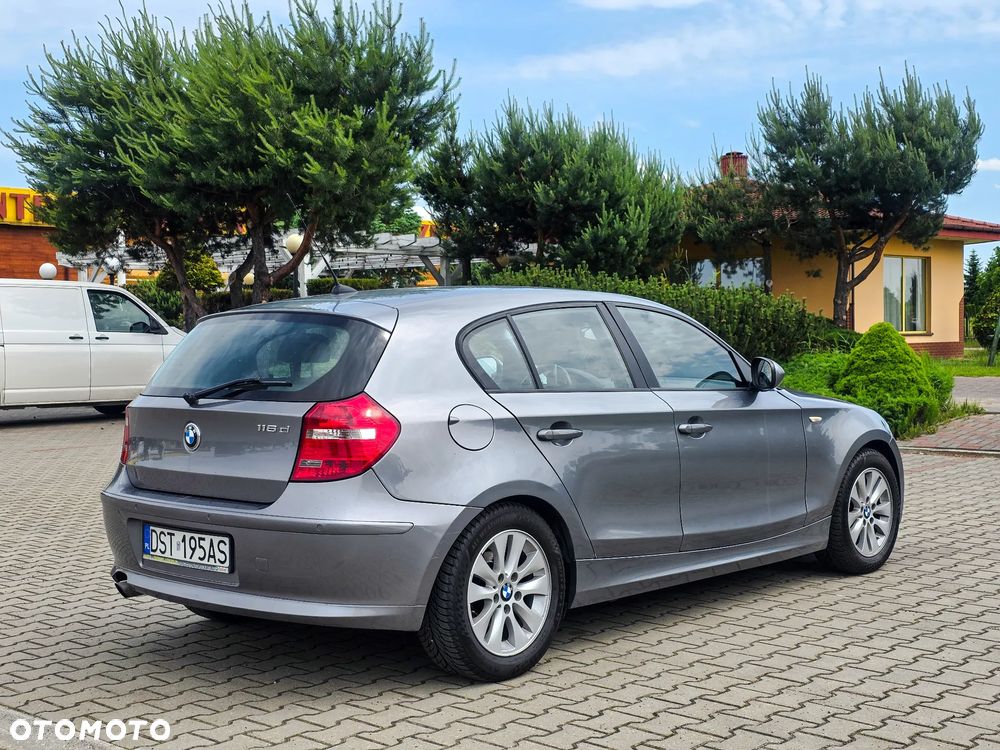 BMW Seria 1 116d - 4