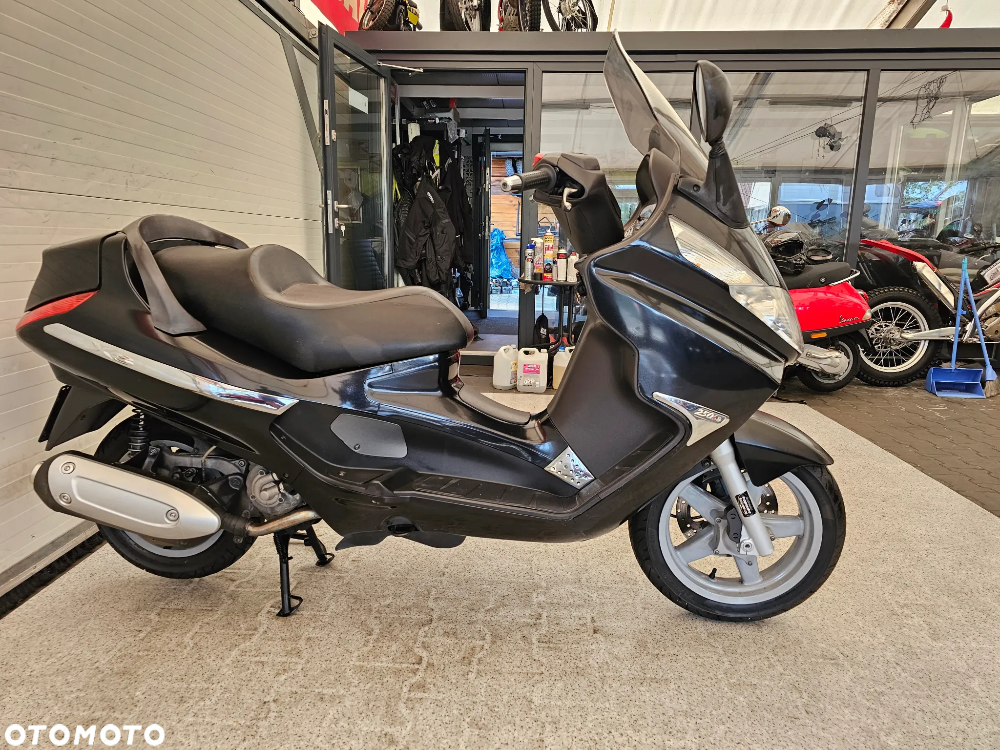Piaggio X9 - 14