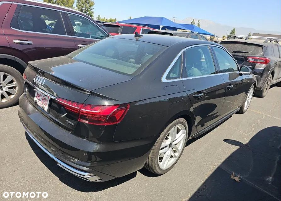 Audi A4 Limousine 45 TFSI quattro S tronic S line - 4