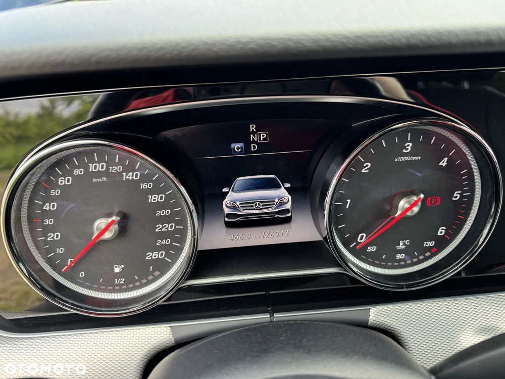 Mercedes-Benz Klasa E 220 d 4-Matic Business Edition 9G-TRONIC - 13