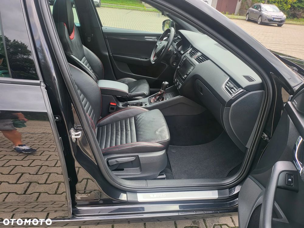 Skoda Octavia 2.0 TSI RS DSG - 19
