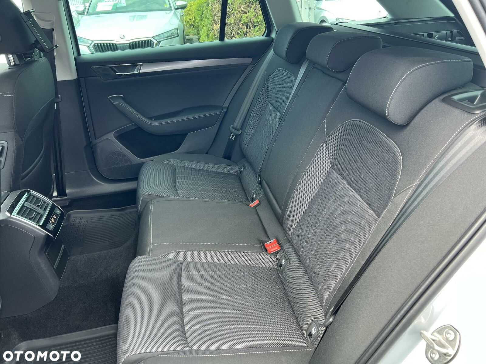 Skoda Superb 2.0 TDI SCR Style DSG - 12
