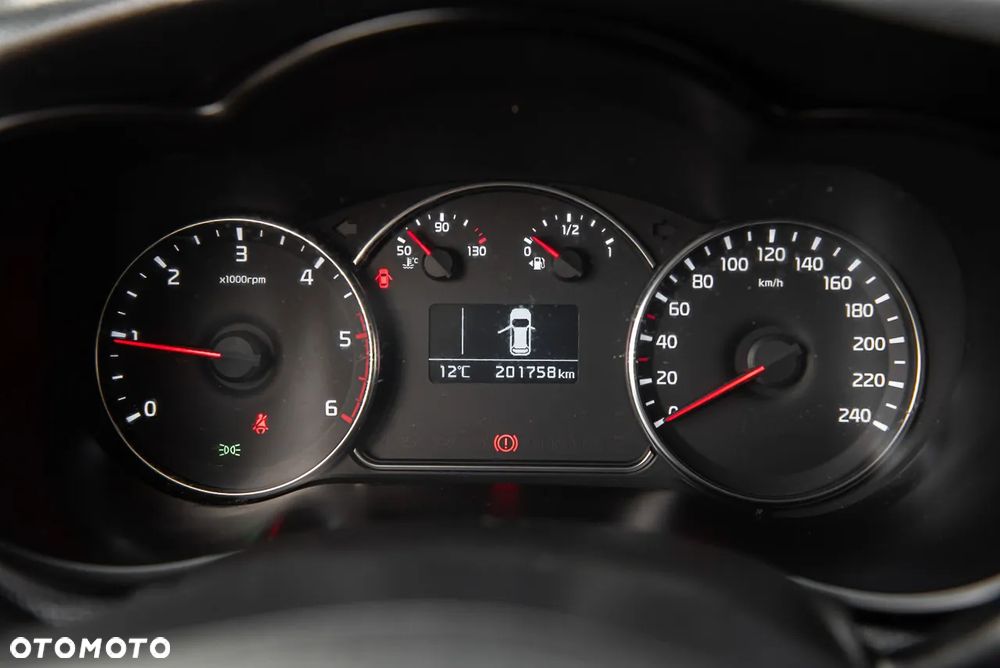 Kia Carens 1.7 CRDi XL 7os - 19