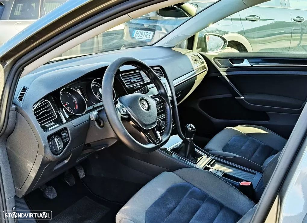 VW Golf 1.6 TDi Highline - 25