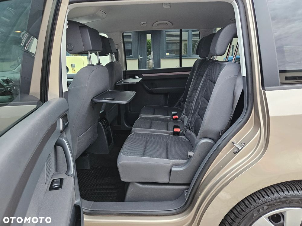 Volkswagen Touran 1.6 TDI DPF BlueMot Comfortline - 13