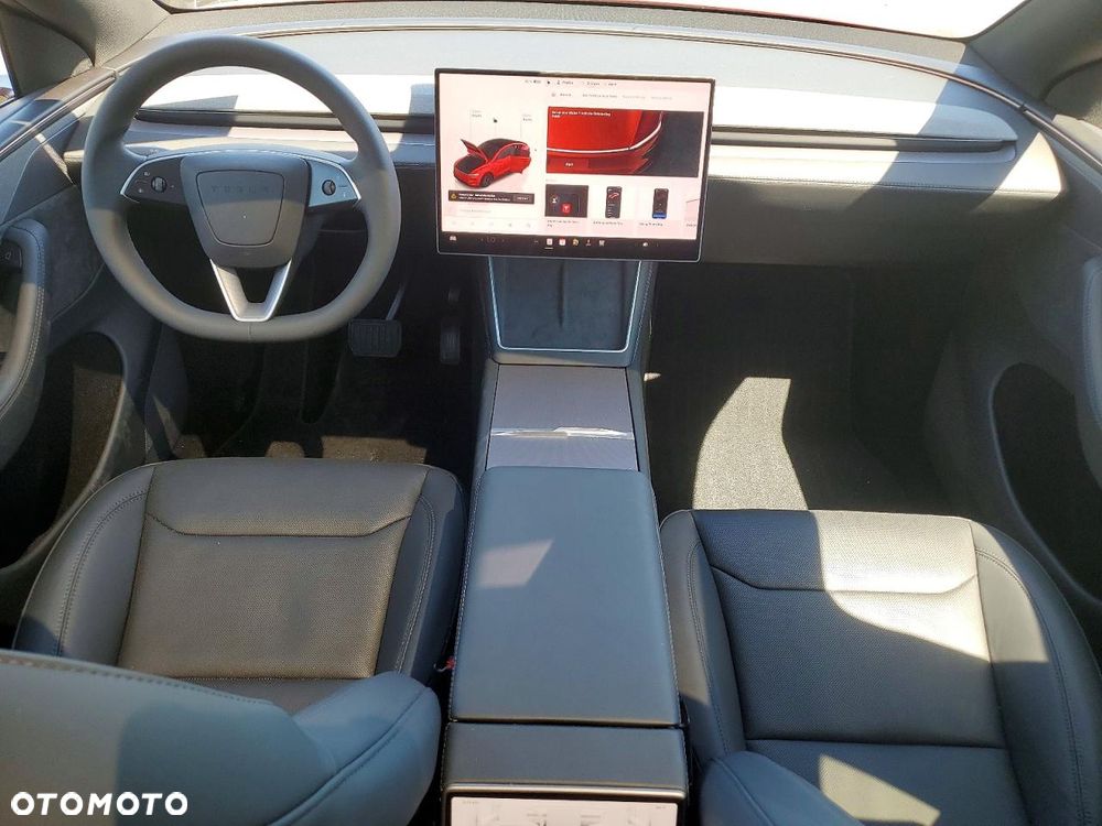 Tesla Model Y Long Range Dual Motor AWD - 8