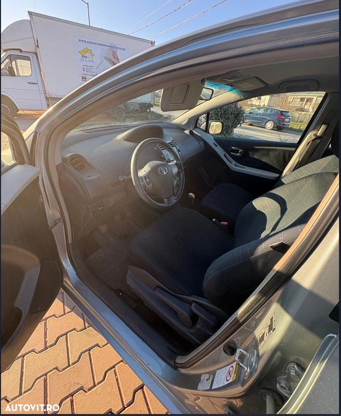 Toyota Yaris 1.3 Sol - 3