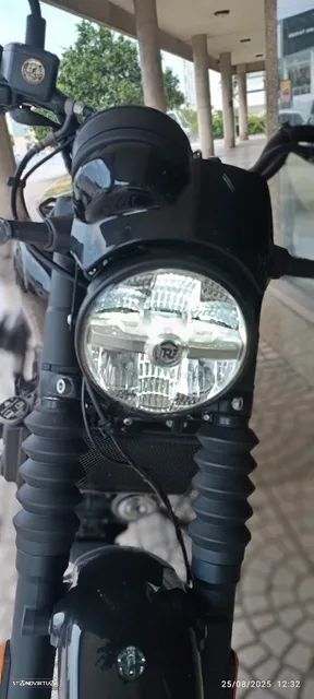 Royal Enfield Model G GUERRILLA 450 - 13