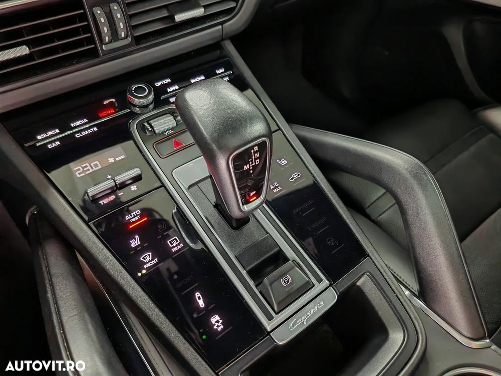 Porsche Cayenne Turbo - 15