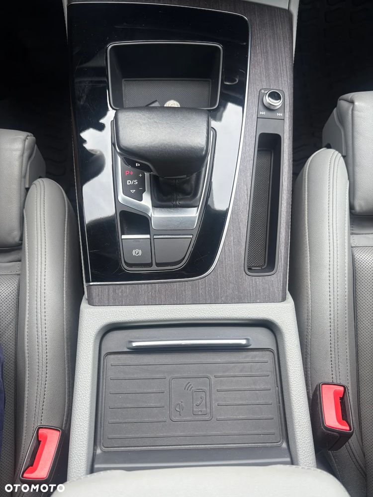 Audi Q5 55 TFSIe quattro S tronic S line business - 25