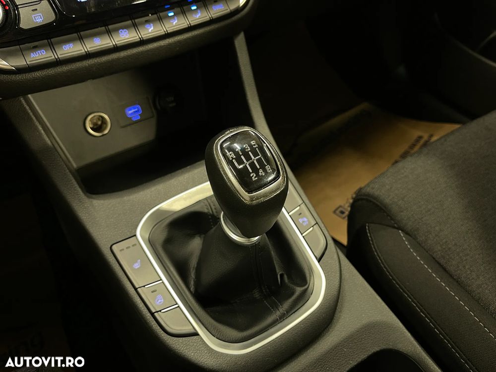 Hyundai i30 1.5 110CP M/T Highway - 21