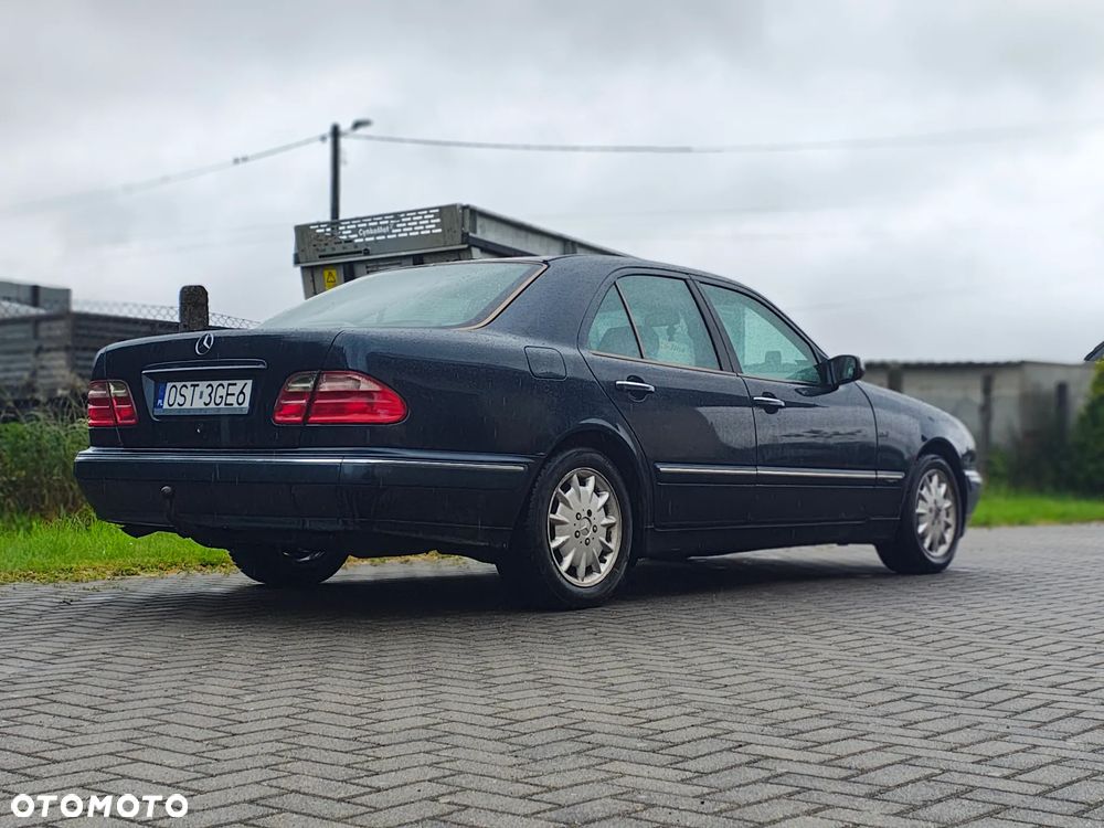 Mercedes-Benz Klasa E - 3