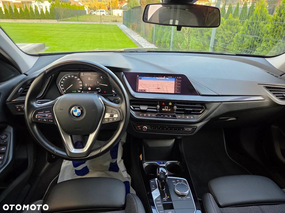 BMW Seria 1 120d Sport Line Shadow sport - 24