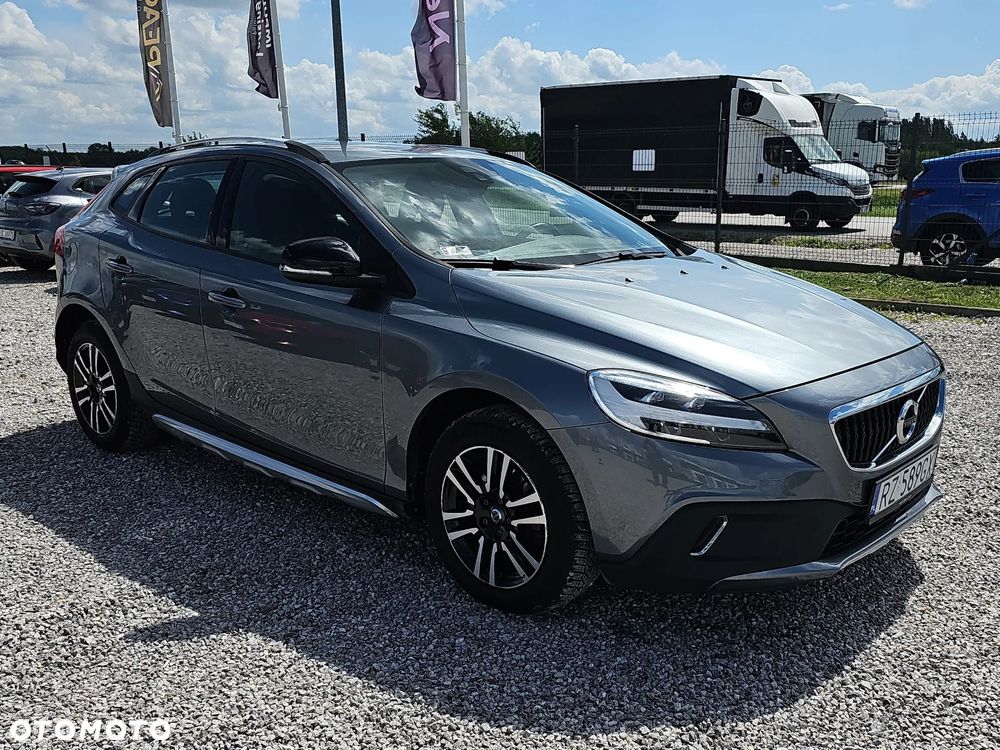 Volvo V40 T3 Drive-E Momentum - 3