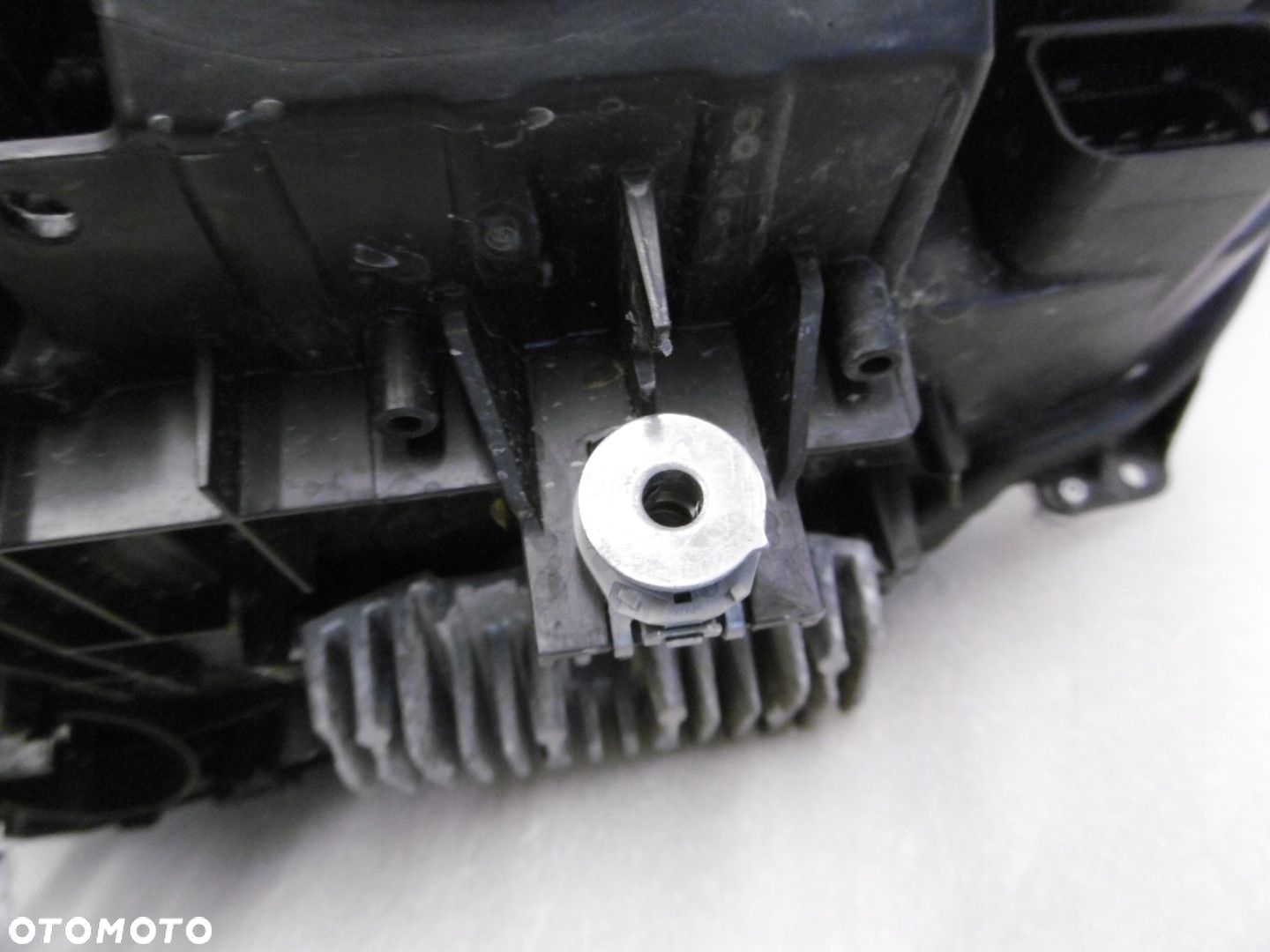 BMW 3 F30, F31 - lampa przednia prawa BIXENON - 7