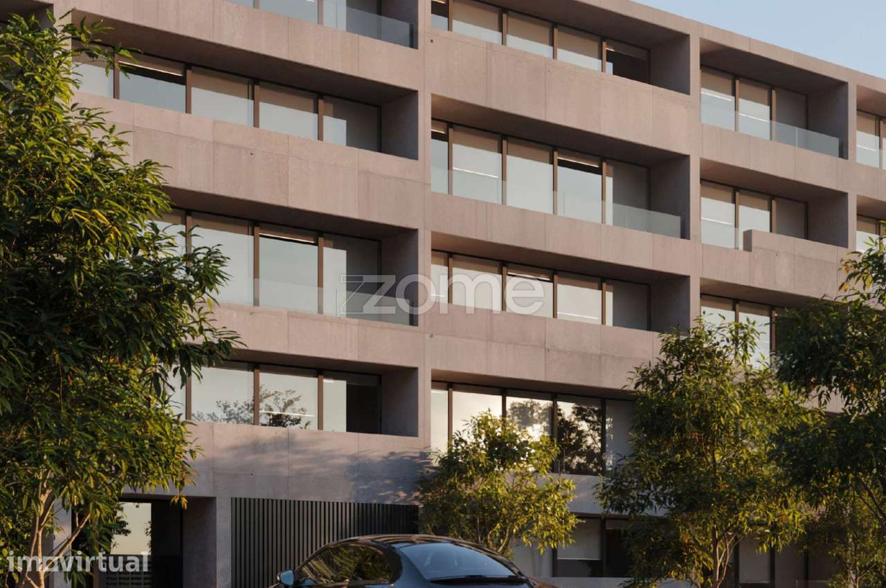 Apartamento T1 com varanda e garagem em Monte dos Burgos - Grande imagem: 4/15