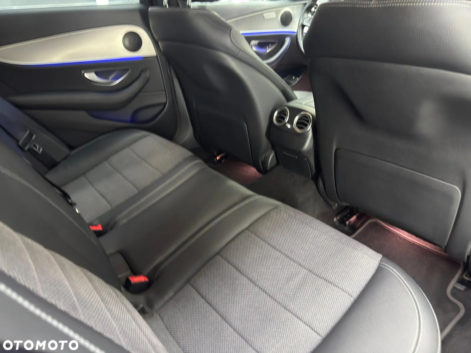 Mercedes-Benz Klasa E 220 d T 9G-TRONIC Avantgarde - 31