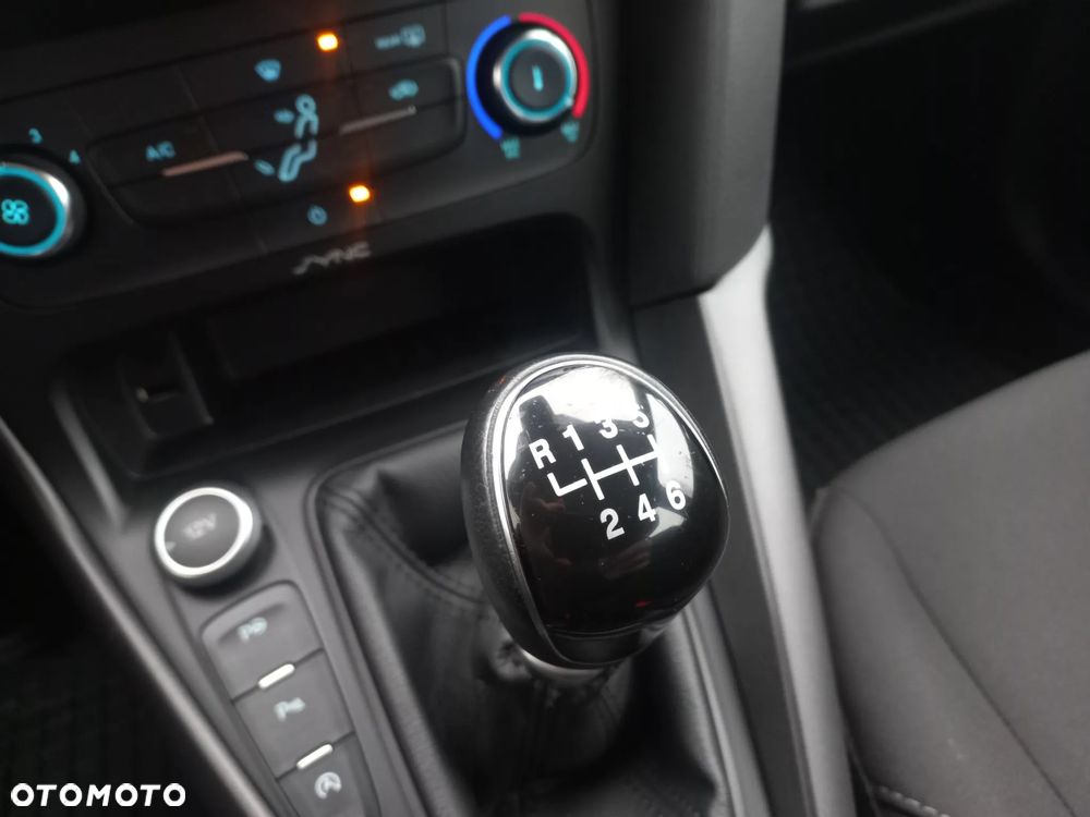 Ford Focus 1.5 EcoBoost Start-Stopp-System Business Edition - 22