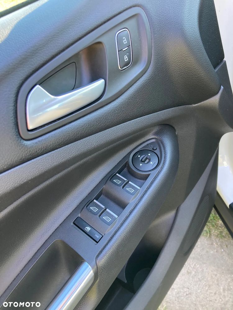 Ford Kuga 1.5 EcoBoost 2x4 Trend - 9