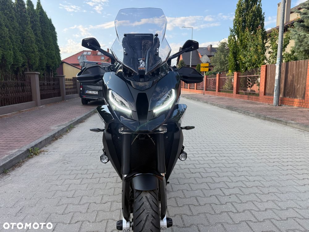 BMW XR - 38