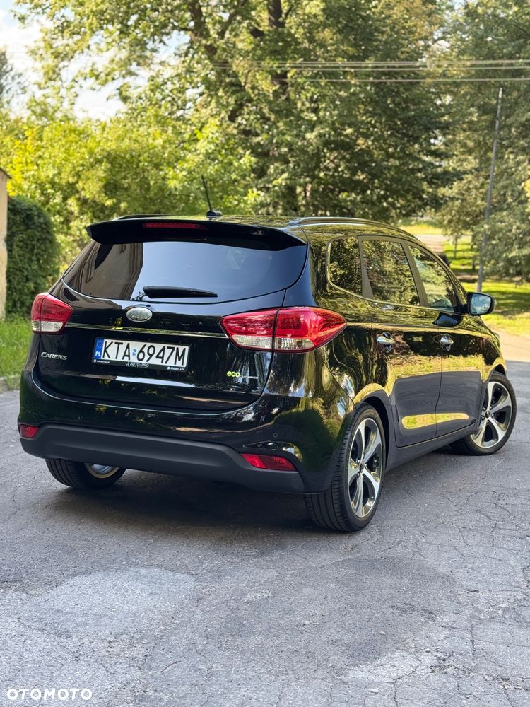 Kia Carens 1.7 CRDi L 7os - 4
