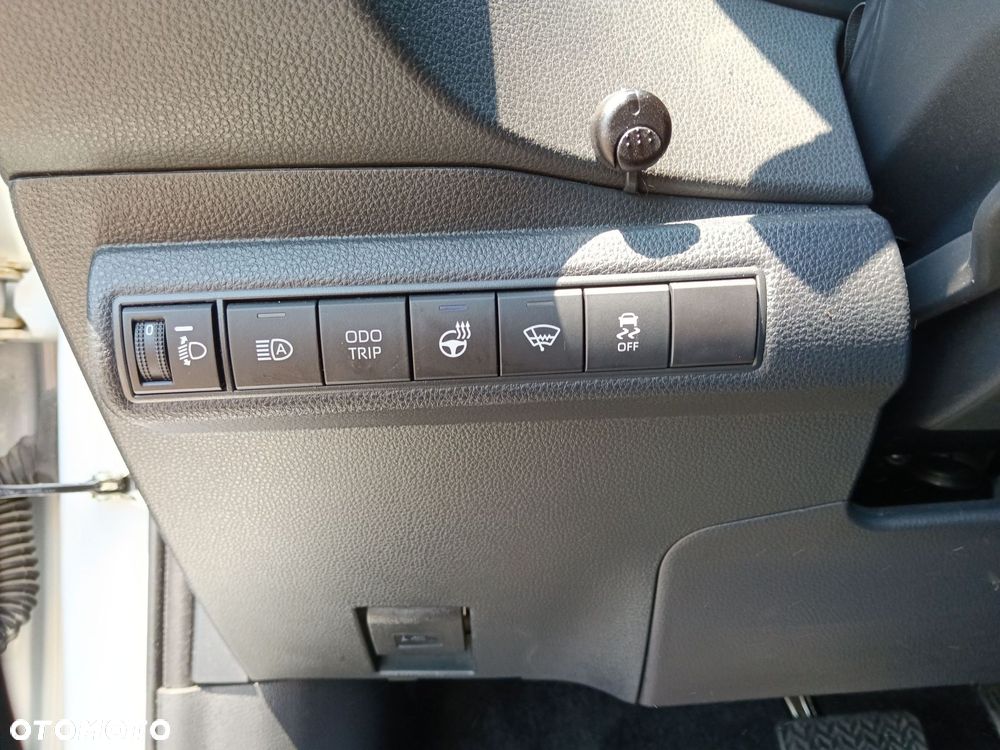 Toyota Corolla 2.0 Hybrid Comfort - 15