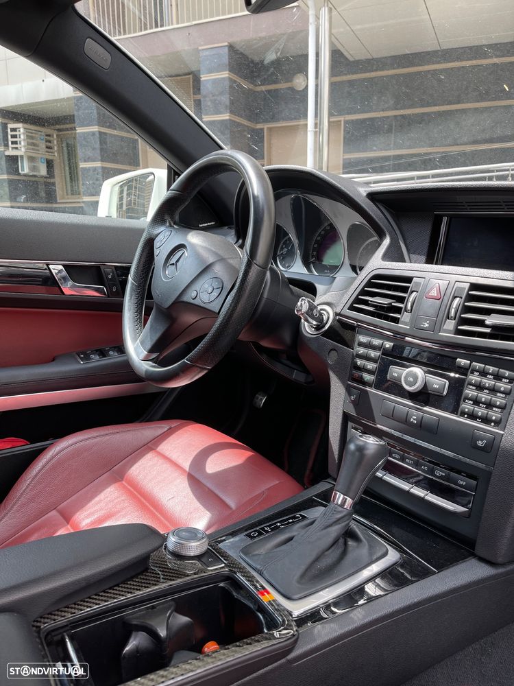 Mercedes-Benz E 250 CGI BlueEFFICIENCY Auto Elegance - 4
