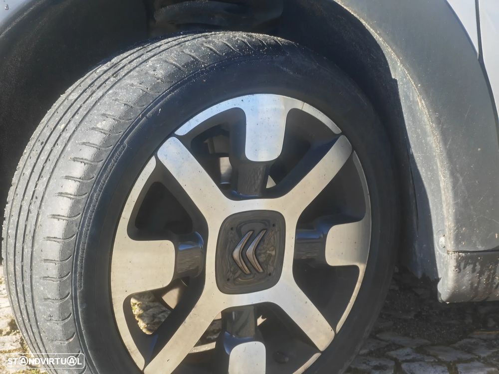 Citroën C4 Cactus 1.2 PureTech Shine EAT6 - 6