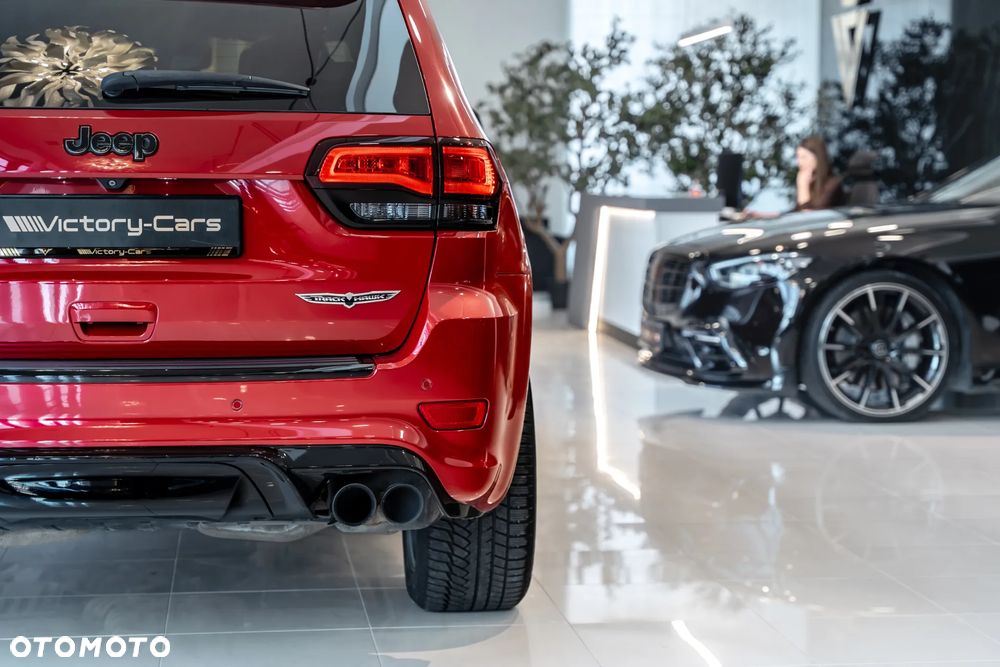 Jeep Grand Cherokee - 12