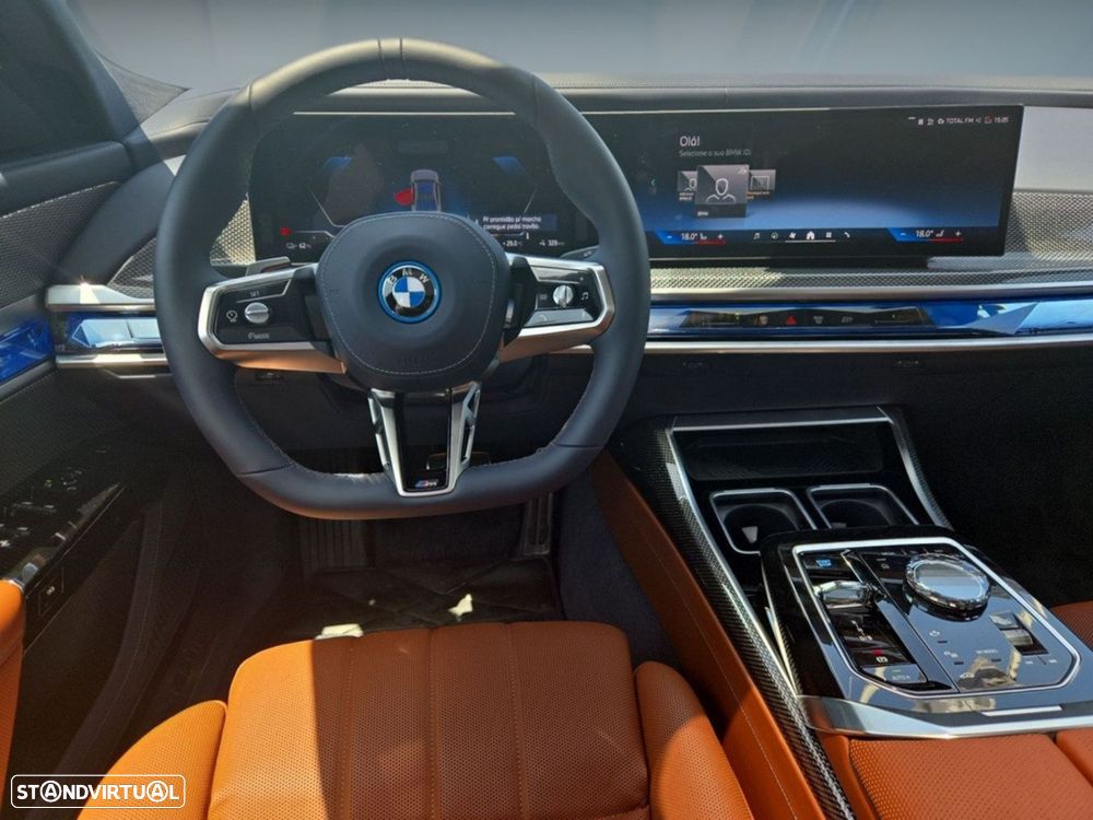 BMW i7 eDrive50 Pack Desportivo M - 13