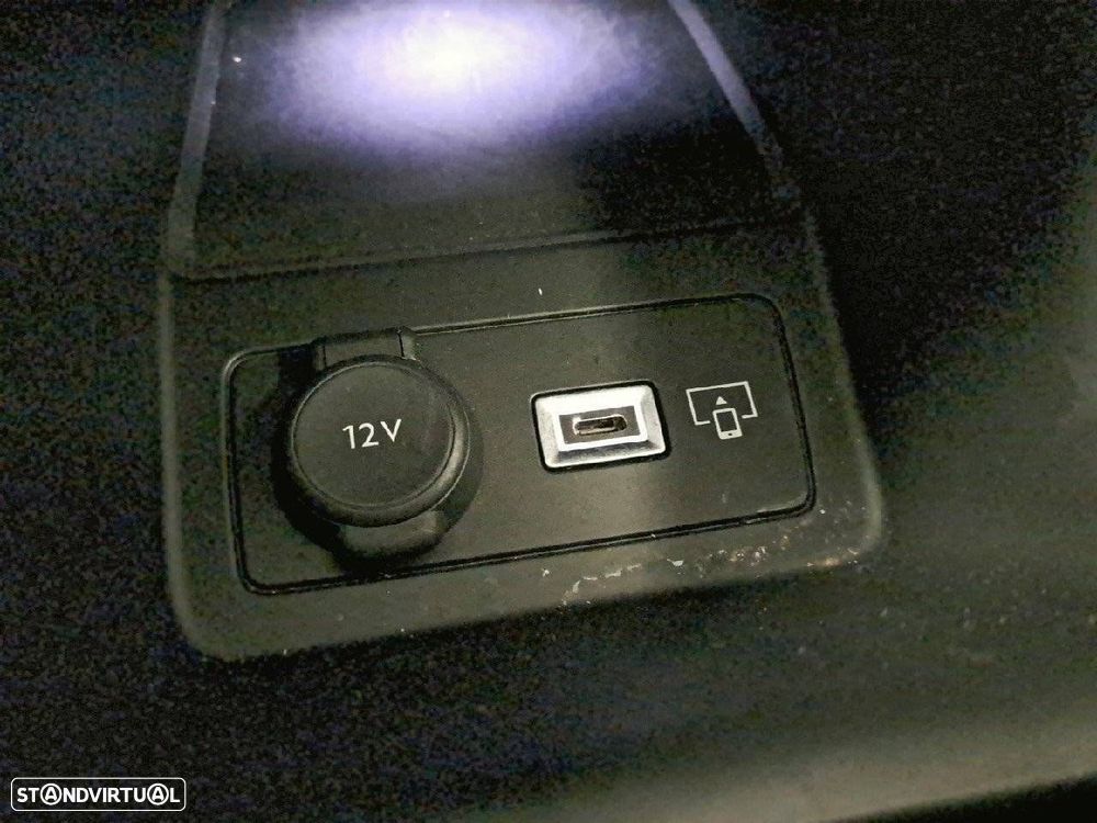 Peugeot 408 1.2 Hybrid Allure e-DCS6 - 23