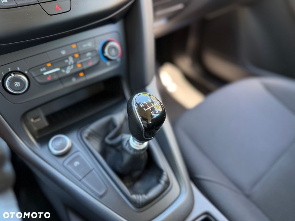 Ford Focus 1.0 EcoBoost Edition - 26