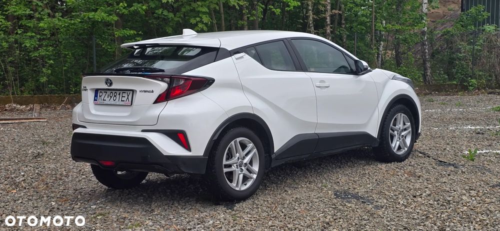 Toyota C-HR ver-1-8-hybrid-comfort - 4