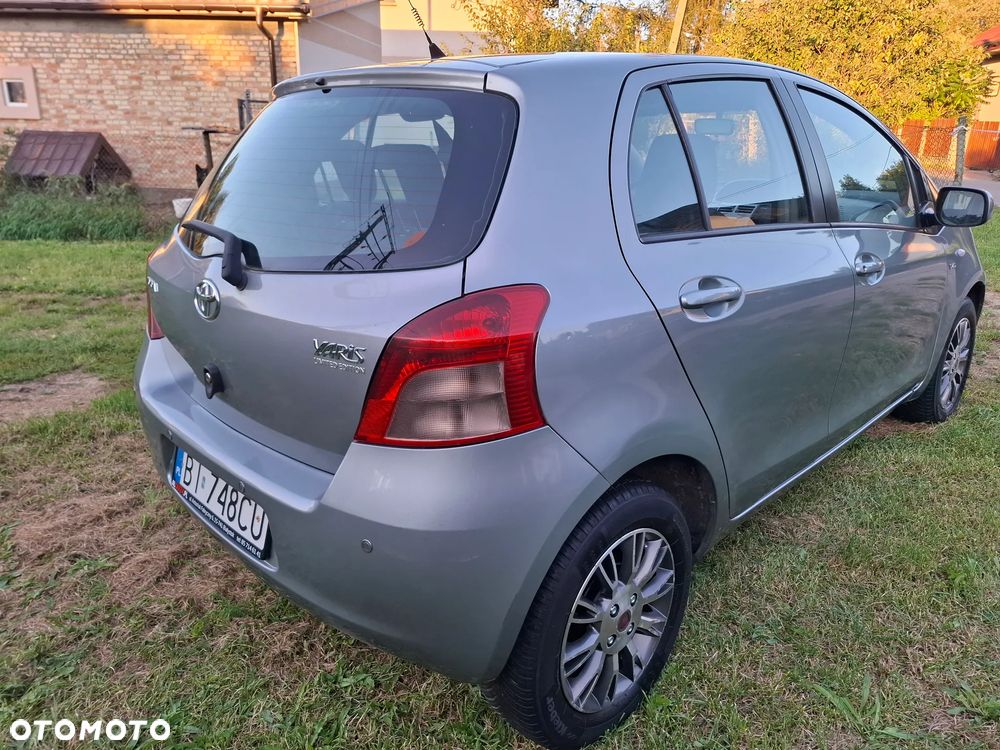 Toyota Yaris 1.4 D-4D Sol - 4