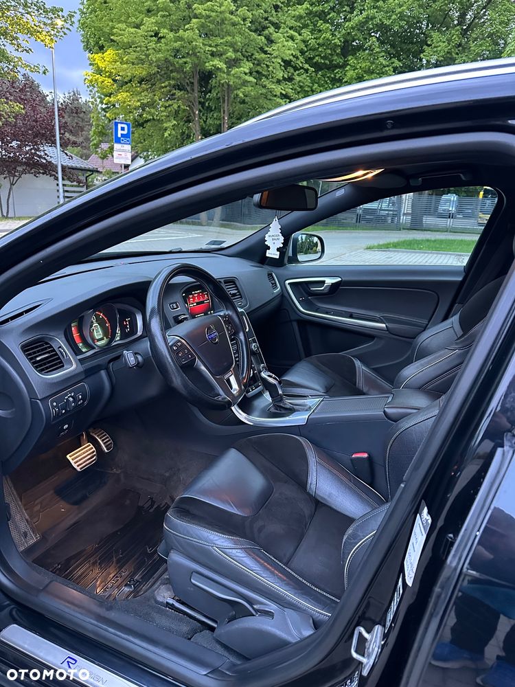 Volvo V60 D5 Geartronic RDesign - 15