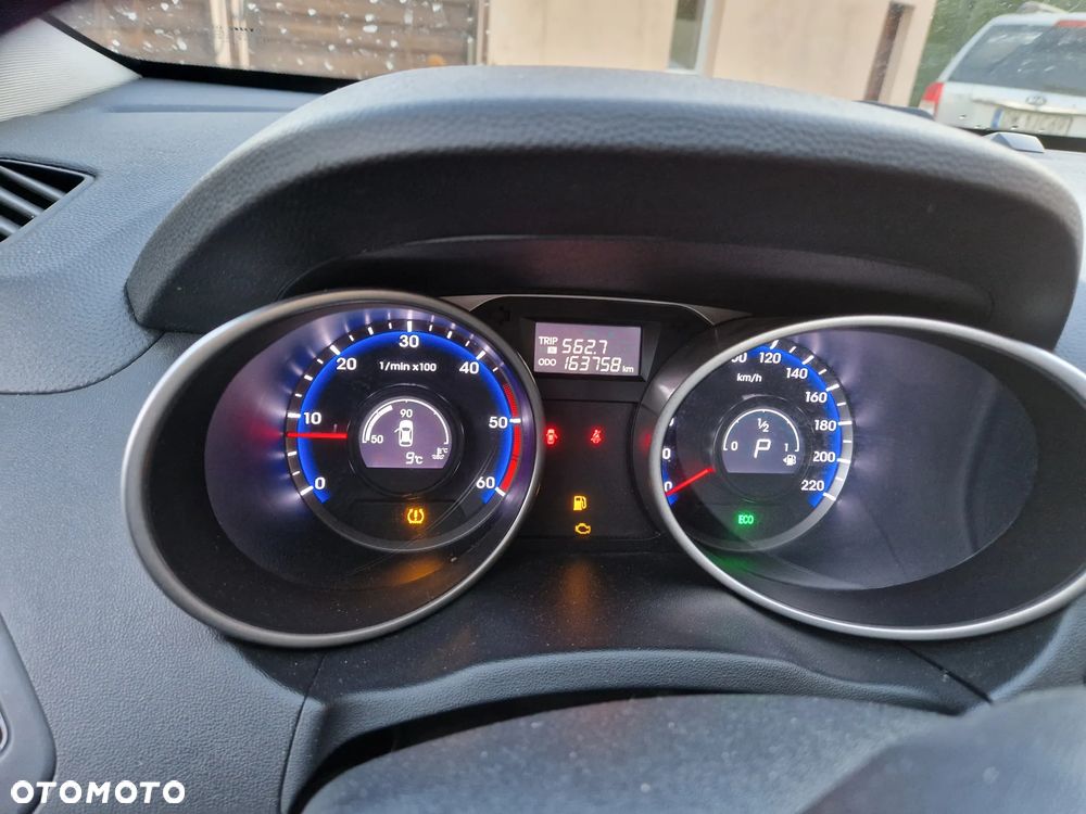 Hyundai Tucson 2.0 CRDI 4WD Automatik Style - 10