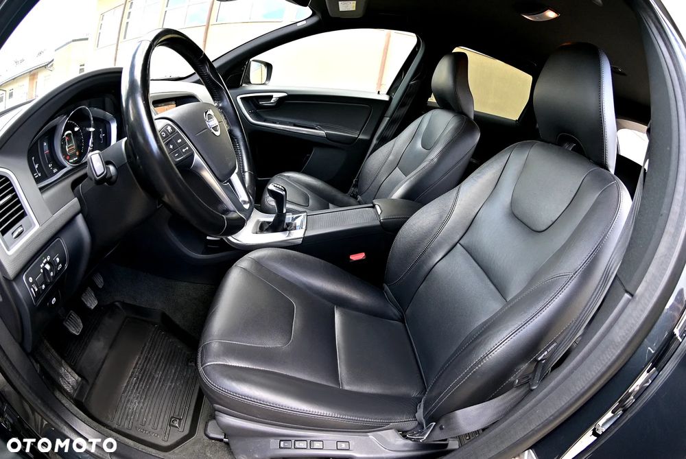 Volvo XC 60 D4 Summum - 1