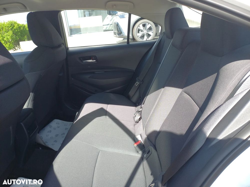 Toyota Corolla 1.8 HSD Eco - 11