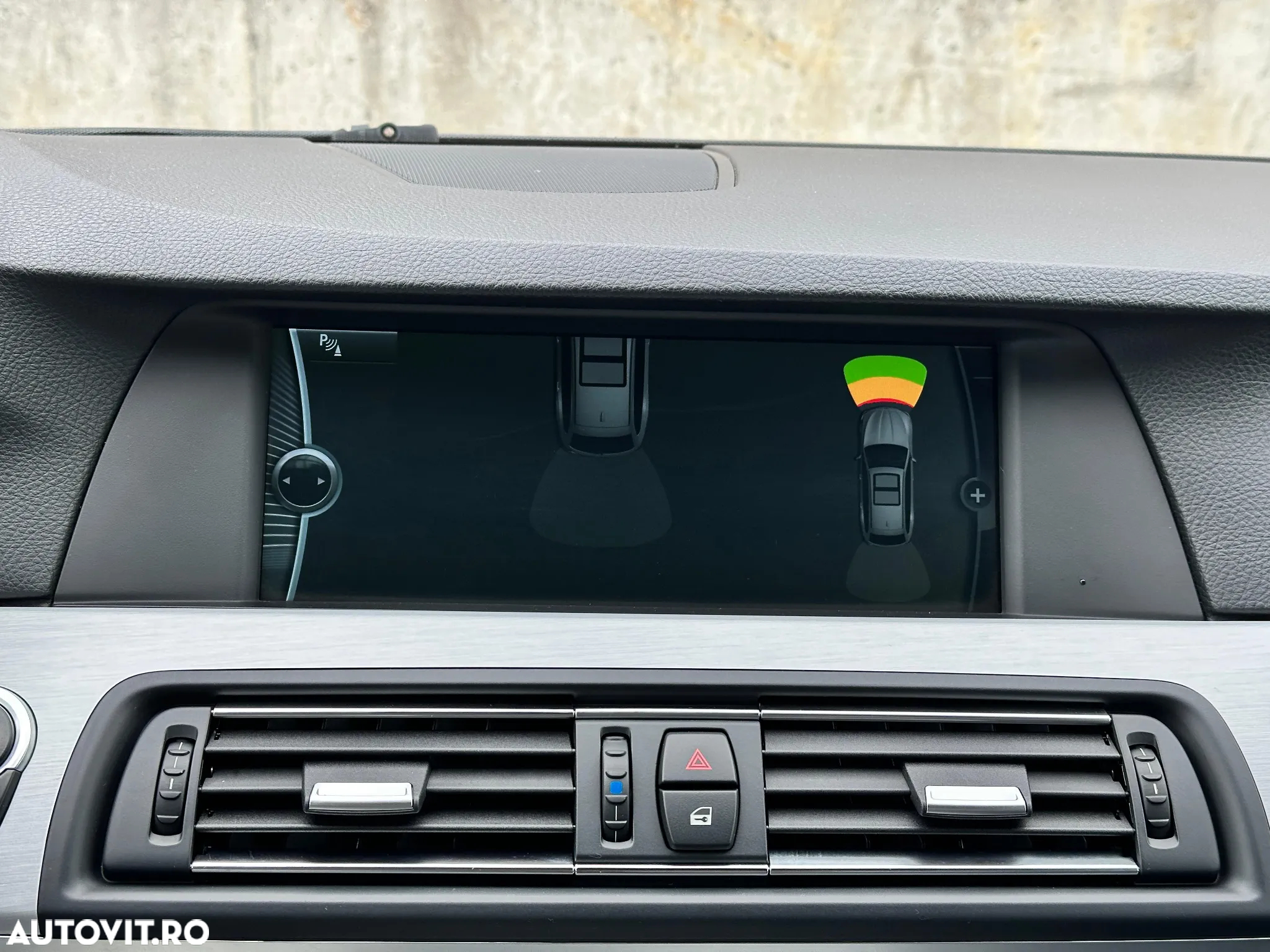 BMW Seria 5 520d Touring BluePerformance Sport-Aut. - 29
