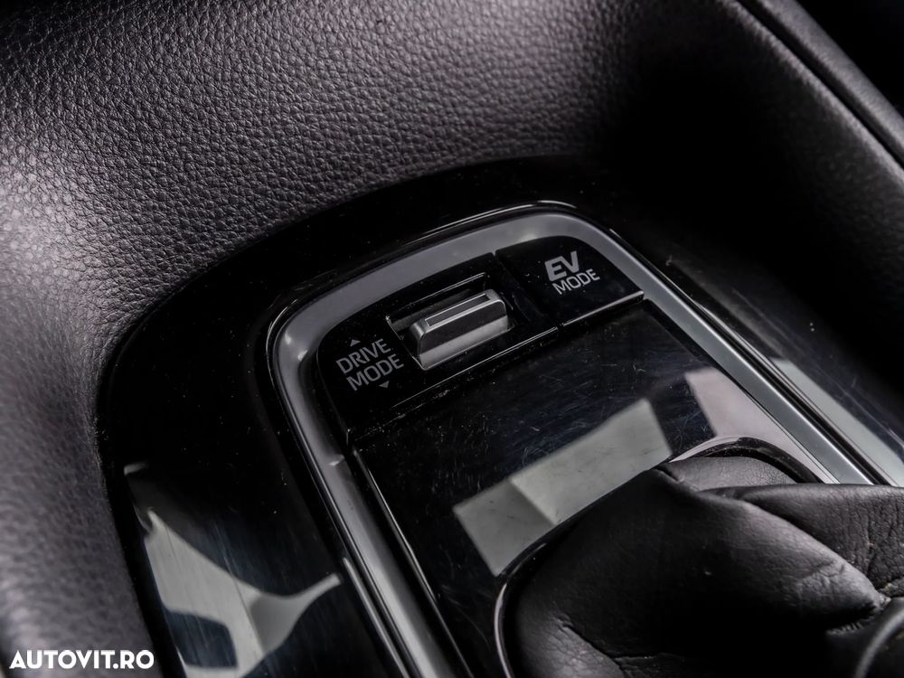 Toyota Corolla 2.0 Hybrid Business Edition - 23
