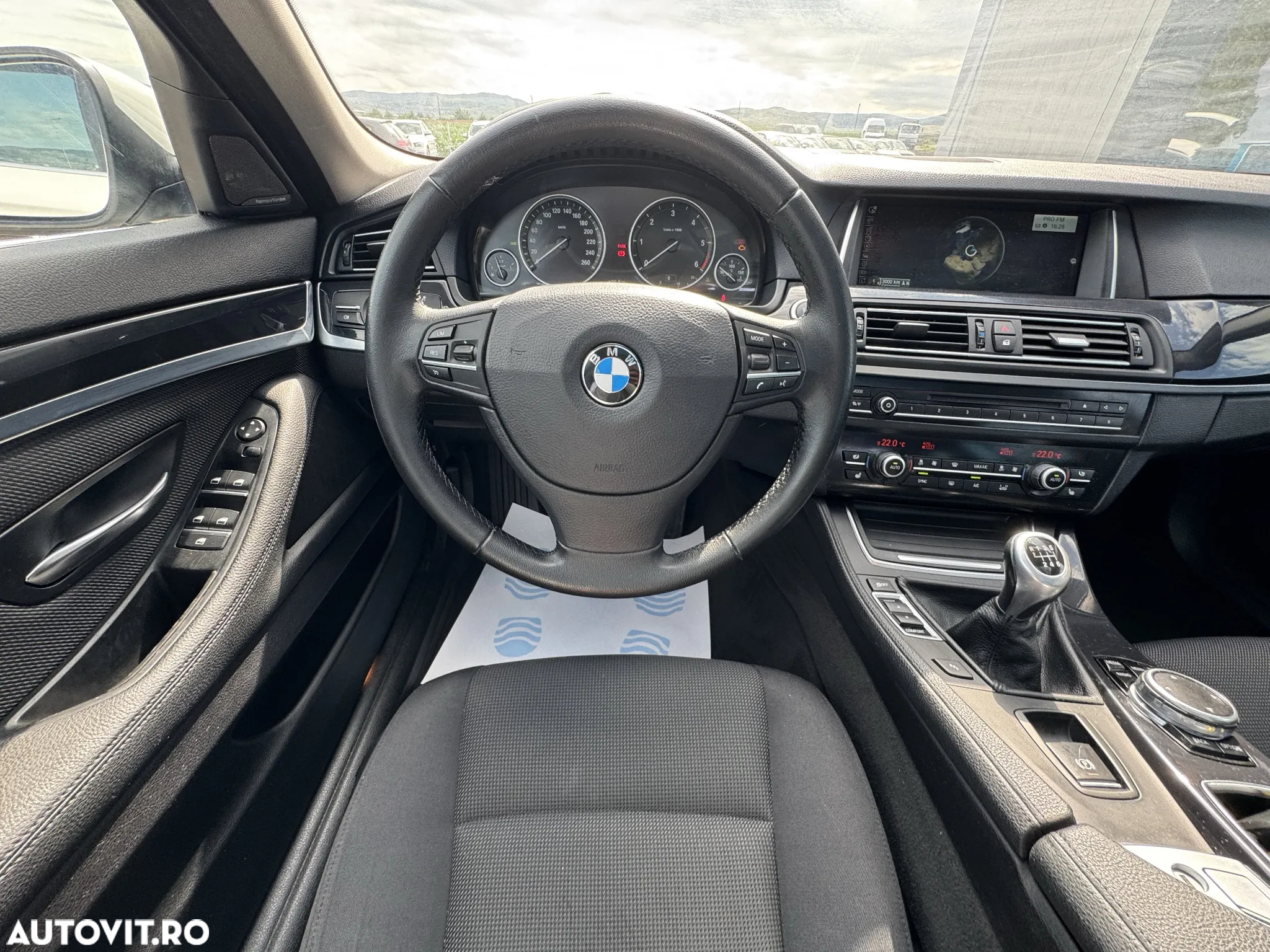 BMW Seria 5 520d - 30