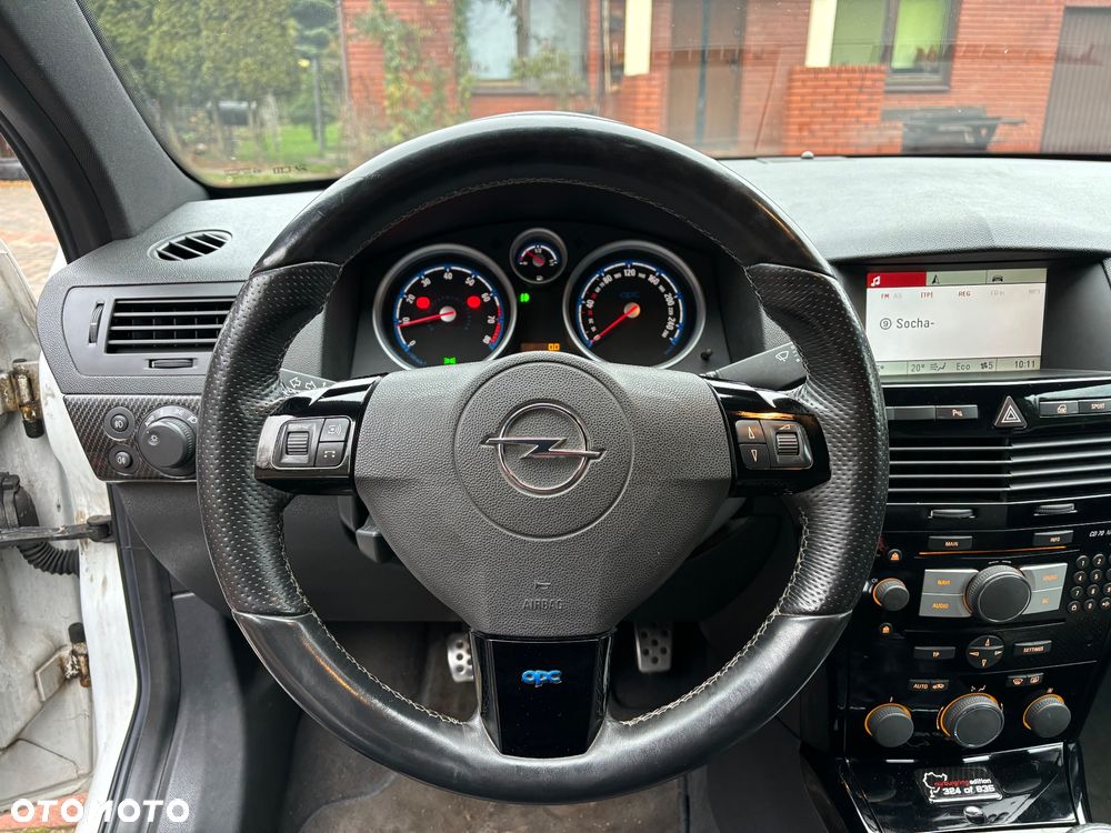 Opel Astra OPC Nürburgring Edition - 31