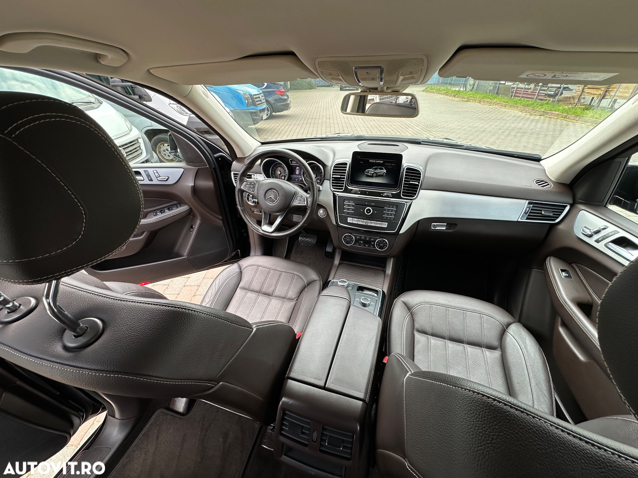Mercedes-Benz GLE 250 d 4MATIC - 26